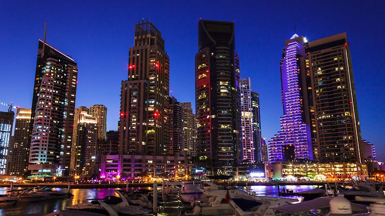 Auf Dubais Straßen dürfen Betrunkene nicht angeheitert herumlaufen.