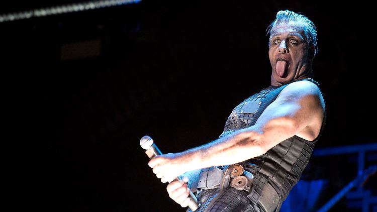 Rammstein-Sänger Till Lindemann ist bekennender Pornograf.