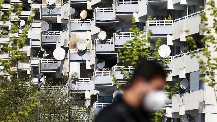 In Köln-Chorweiler liegt die Inzidenz bei 500, in Köln-Hahnwald bei 0. 