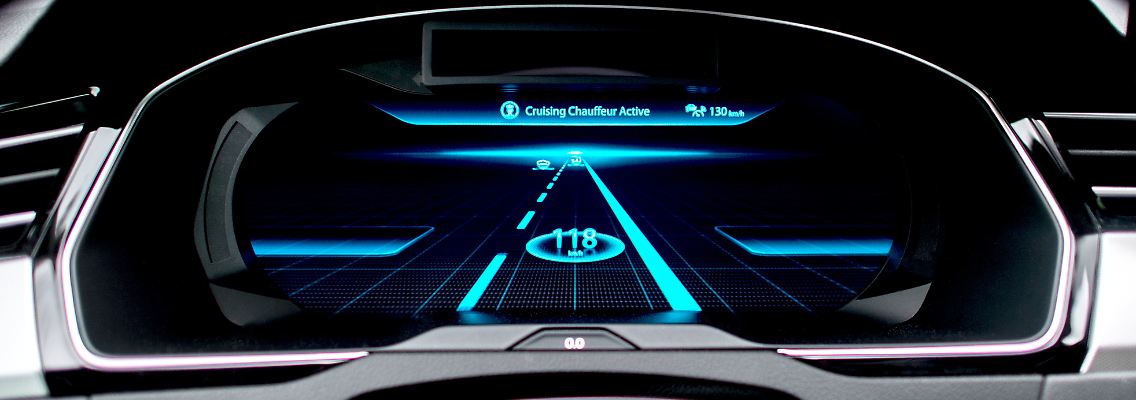 Bis heute scheitert das vollautonome Fahren an der Komplexität der Entscheidungsprozesse, die ein Computer in kürzester Zeit auf Grund der ihm zur Verfügung stehenden Algorithmen treffen müsste.