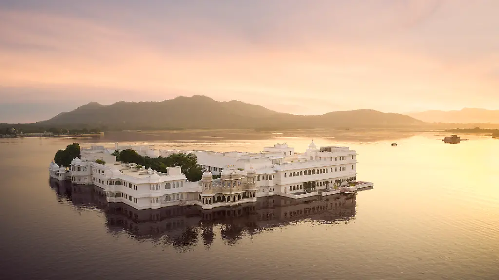 Taj-Lake-Palace-Udaipur-1