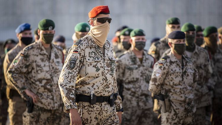 Bundeswehr-Soldaten im Camp Marmal in Masar-e Scharif: Der Abzug aus Afghanistan hat begonnen.