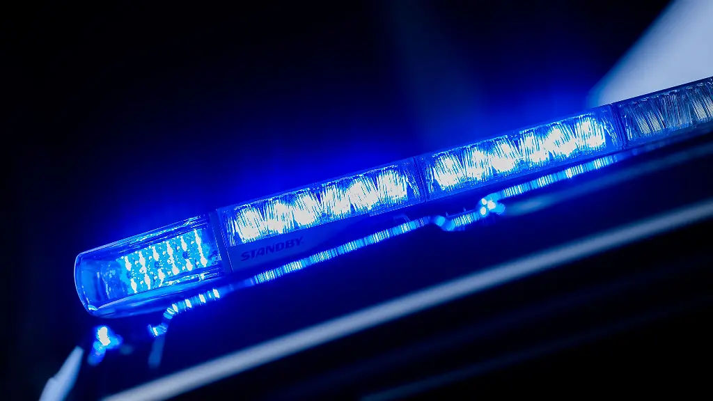 Ein-Mann-hat-einen-Bekannten-in-seiner-Kieler-Wohnung-mit-einem-Messer-angegriffen