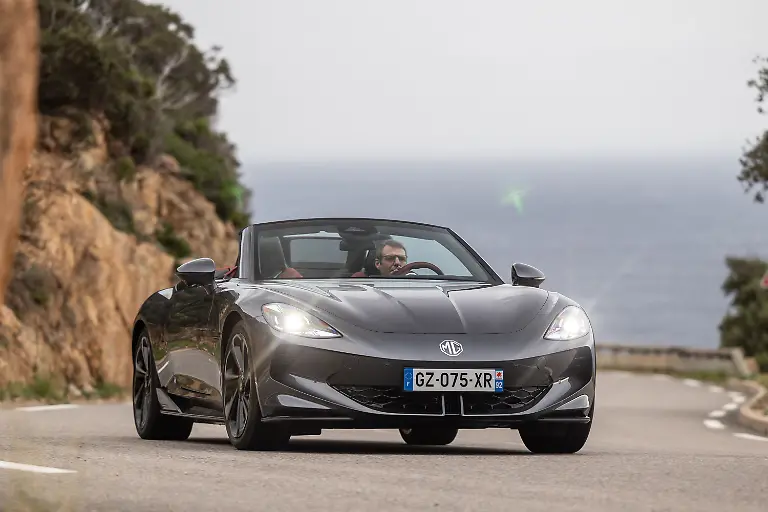 2024-11-25-mg-motor-mg-cyberster-0083