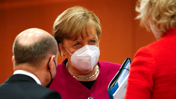 Trotz der zurzeit noch angespannten Infektionslage blickt Angela Merkel zuversichtlich in die Zukunft.
