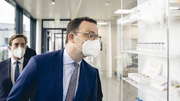 Gesundheitsminister Spahn verspricht für die kommenden Monate  auch mehr Impfstoff für Arztpraxen.