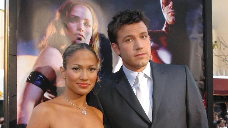 Sind sie wieder ein Paar oder sind sie es nicht? Jennifer Lopez und Ben Affleck im Jahr 2003.