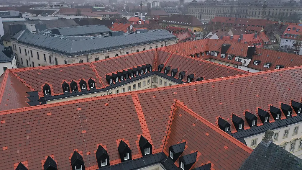 20-000-Solarziegel-wurden-auf-dem-Dach-des-Kongregationshauses-integriert