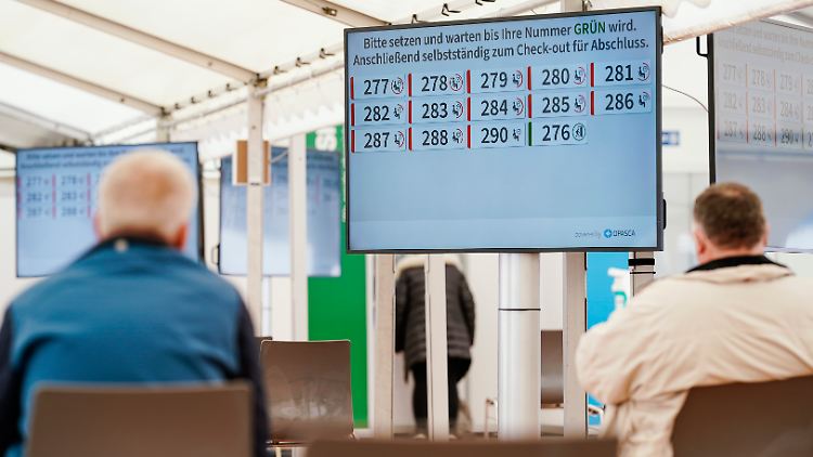 Bei wenigen Betrieben wie BASF wird in einer Pilotphase bereits geimpt.