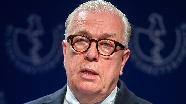 Seit Mai 2019 ist der Allgemeinmediziner Klaus Reinhardt Präsident der Bundesärztekammer.