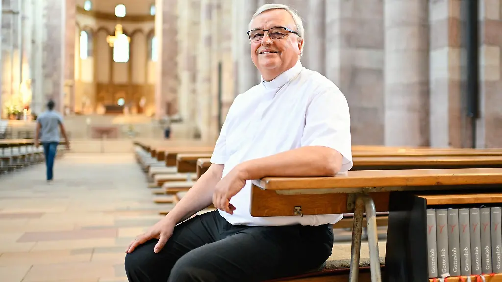 Bischof-Karl-Heinz-Wiesemann-Archivbild