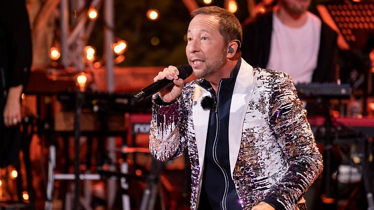Wenn er zum Mikro greift, bleibt kein Auge trocken: DJ BoBo.