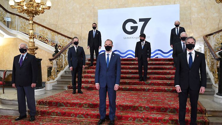 Mit dem EU-Außenbeauftragten sind es acht: Die G7-Außenminister bei ihrem Treffen in London.