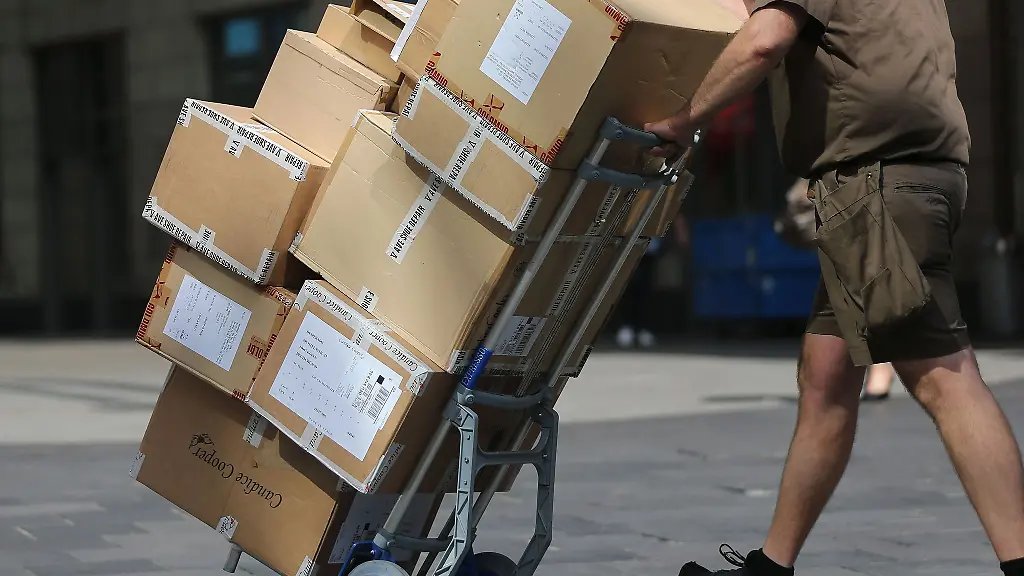 Der-Paketbote-wurde-laut-Polizei-aufgrund-seines-Aeusseren-beleidigt