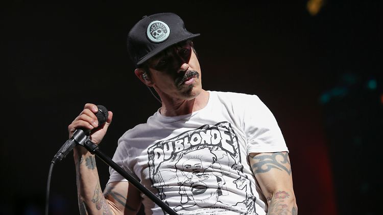 Anthony Kiedis und seine Bandkollegen haben den "Billboard"-Bericht bislang nicht kommentiert. 