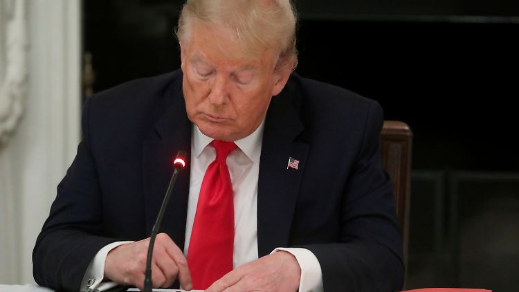 Trump benutzte Twitter als Sprachrohr, nach seinem Rauswurf musste er sich andere Kanäle suchen.
