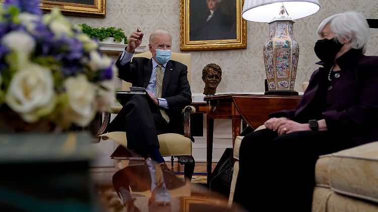 Biden will der US-Wirtschaft mit einem mehr als zwei Billionen Dollar schweren Infrastrukturprogramm aus der Corona-Krise helfen. 