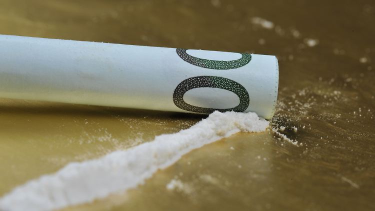 Der Handel mit Kokain soll in einem mehrere Länder umspannenden Netzwerk betrieben worden sein.