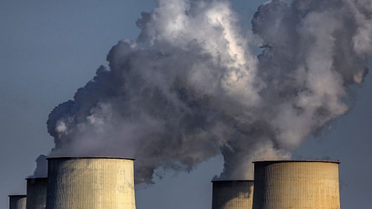 Die Bundesregierung will das CO2-Emissionsziel deutlich verschärfen.