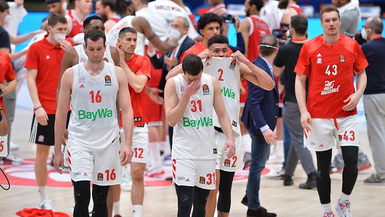 Sichtbare Enttäuschung bei Paul Zipser (Nr. 16), Diego Flaccadori (Nr. 12), Žan Mark Šiško (Nr. 31) und Wade Baldwin IV (Nr. 2).
