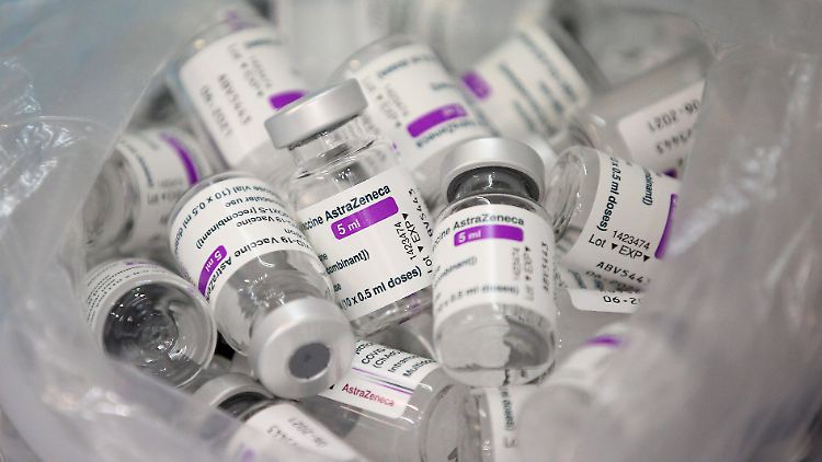 Die überschüssigen Impfdosen von Astrazeneca und Johnson & Johnson sollen als Erstes an den Bund zurückgehen.