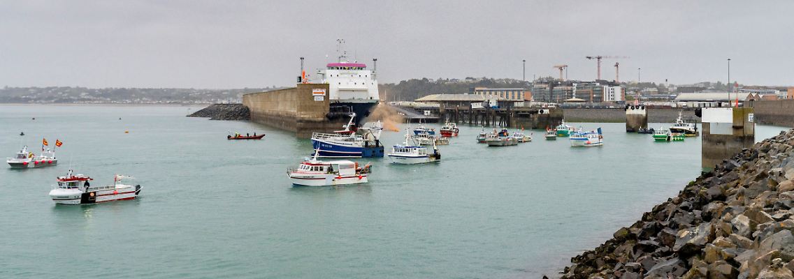 2021-05-06T065852Z_1290171036_RC26AN9RMYRK_RTRMADP_3_BRITAIN-EU-FRANCE-FISHING.JPG