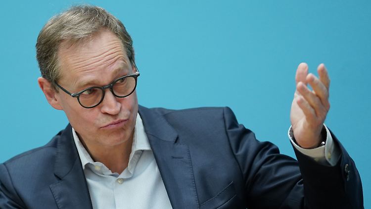 SPD-Politiker Müller fordert mehr Tempo bei der Entwicklung eines europäischen digitalen Impfpasses.