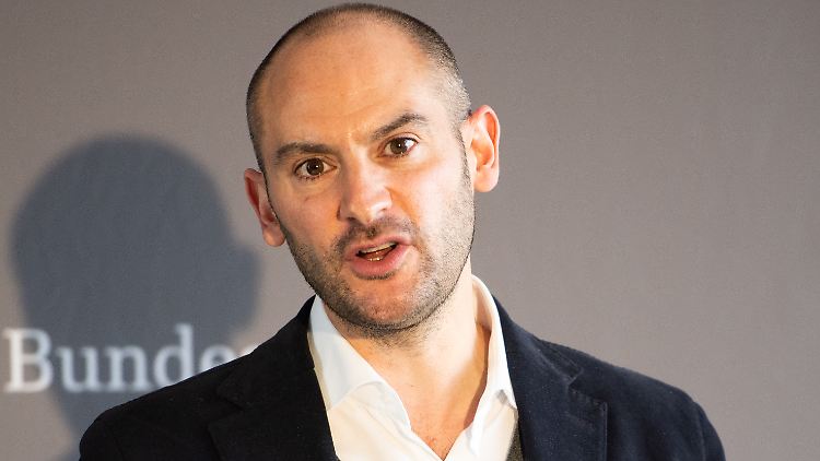 Der Finanzpolitiker Danyal Bayaz leitet den Wirtschaftsbeirat der Grünen-Bundestagsfraktion.