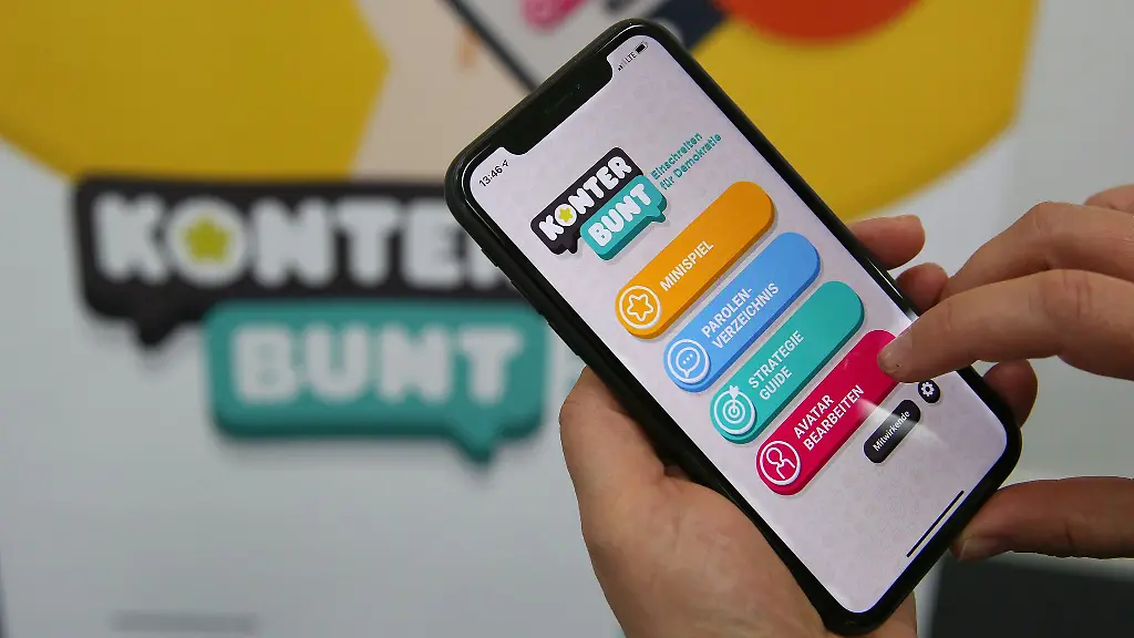 Apps-Veranstaltungen-Vortraege-Exkursionen-Die-Angebote-der-Landeszentrale-fuer-politische-Bildung-sind-vielfaeltig