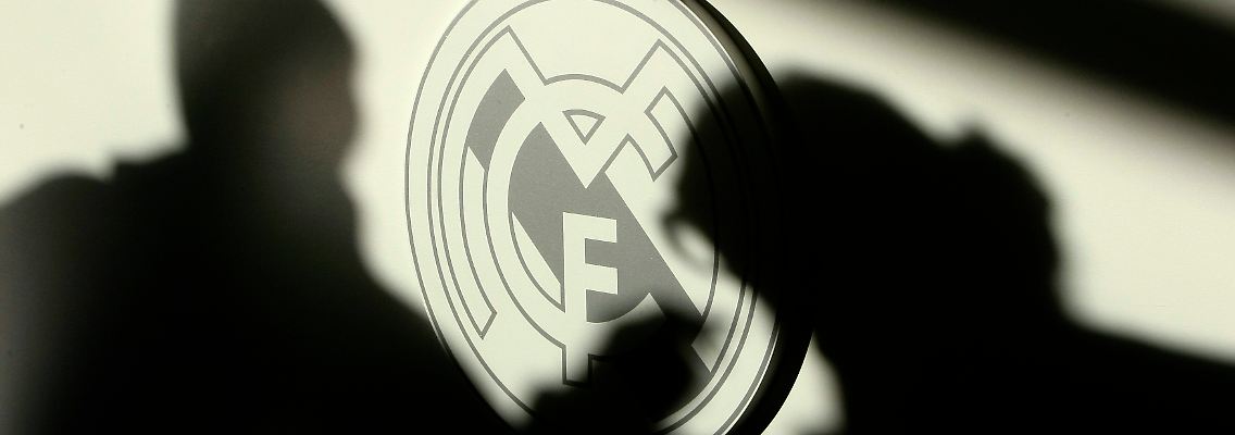 2008-12-09T120000Z_747605314_GM1E4CA090R01_RTRMADP_3_SOCCER-SPAIN-REAL.JPG
