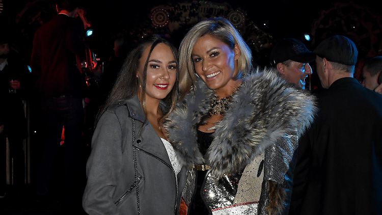 Alessia Herren (links) und Jasmin Herren 2018 bei einem Event in Köln. Mittlerweile scheinen die Fronten zwischen den beiden Frauen verhärtet.