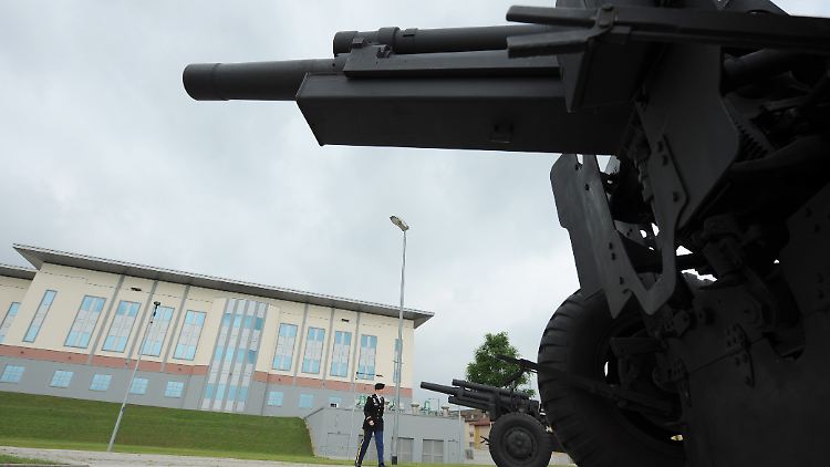 Europa-Hauptquartier der US-Armee in Wiesbaden-Erbenheim: Für die Grünen eine Verteidigungsunion, für die Linke ein Kriegsbündnis.