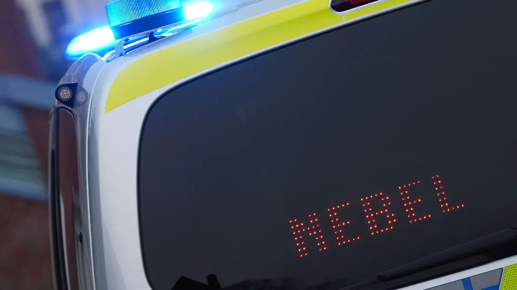 Bei-Guestrow-hat-ein-Autofahrer-wegen-des-dichten-Nebels-eine-Radfahrerin-uebersehen-und-angefahren