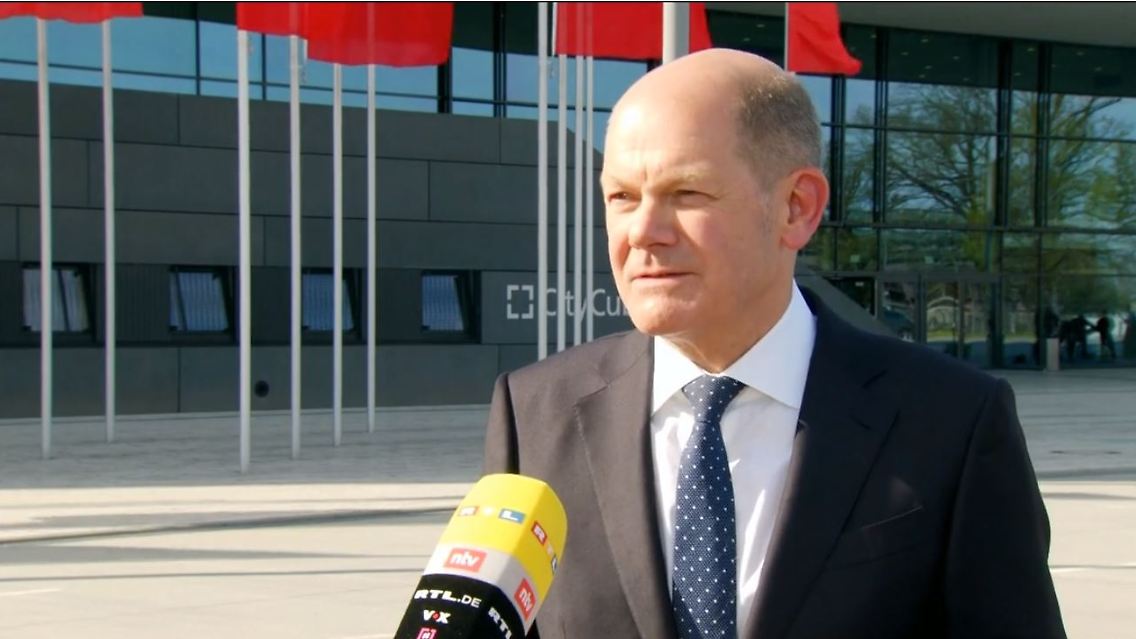 Scholz.JPG