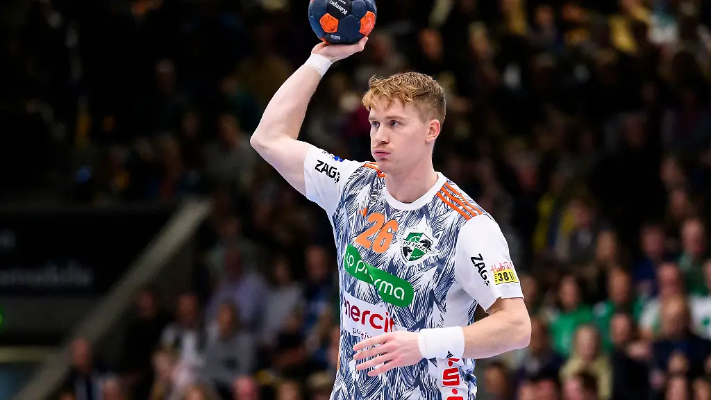 Jonathan-Edvardsson-und-die-TSV-Hannover-Burgdorf-spielten-zum-Jahresabschluss-in-Leipzig