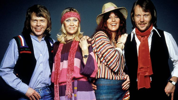 Heute würden sich die ABBA-Bandmitglieder sicherlich für ein anderes Bühnenoutfit entscheiden.
