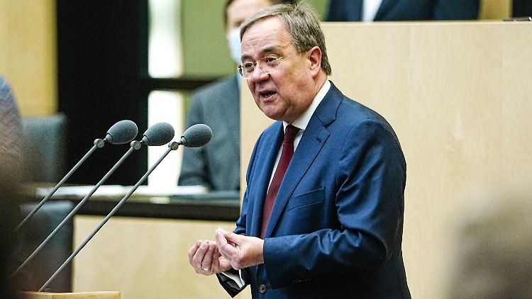 "Wir dulden weder antijüdische Polemik, wir dulden keine Gewalt, wir dulden keinen Antisemitismus", sagte Nordrhein-Westfalens Ministerpräsident Armin Laschet.