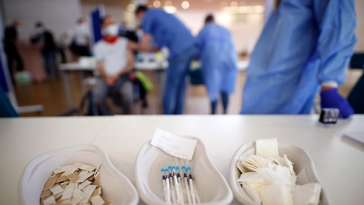 Viele Impfzentren klagen über Täuschungsversuche.