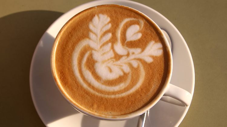 Das Café Pinguin in München Haidhausen ist geschlossen, der Wirt beantragte Corona-Hilfen. 