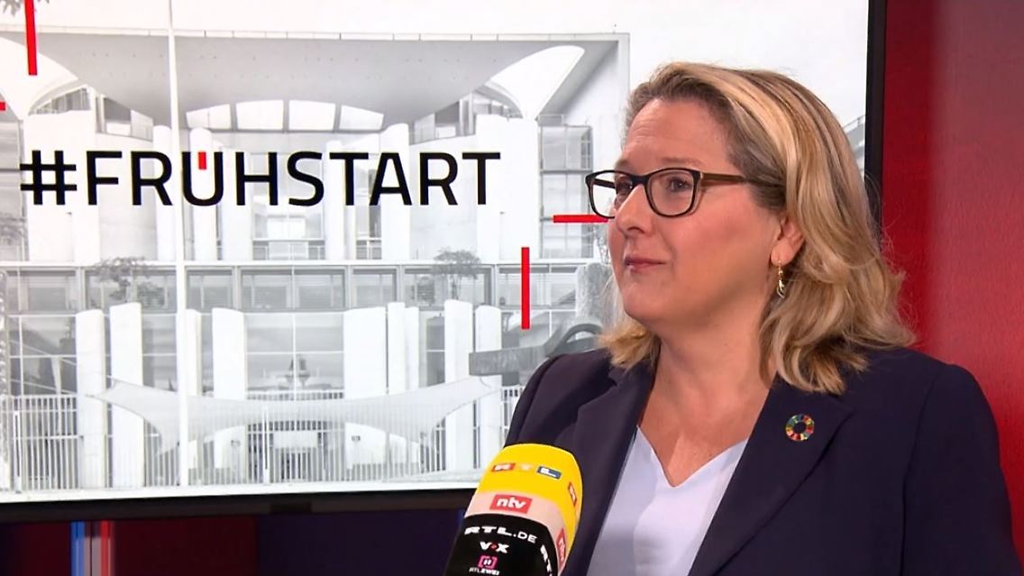 Schulze.JPG