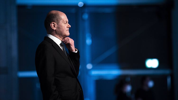 SPD-Kanzlerkandidat Scholz attackiert zwei Kabinettskollegen scharf.