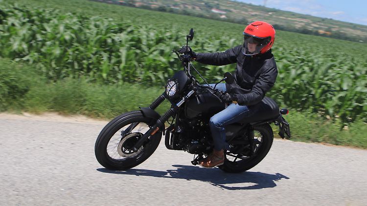 Auch für ambitionierte Kurvenjäger ist die Brixton Felsberg 125 nicht das richtige Motorrad.