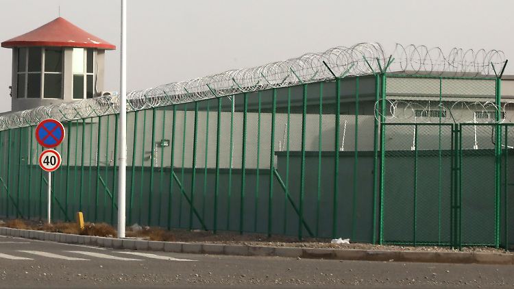 Haftlager in der chinesischen Provinz Xinjiang - China werden schwere Menschenrechtsverstöße in derartigen Einrichtungen vorgeworfen.