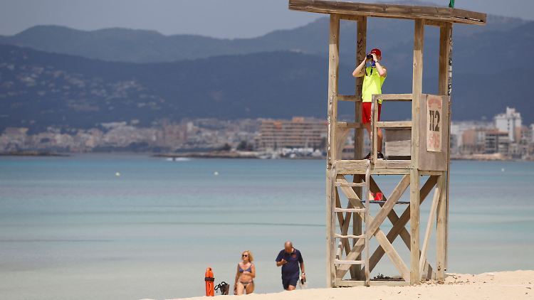 An den Stränden Mallorcas ist Urlaub wieder möglich: Die spanische Insel gilt als "risikofrei".