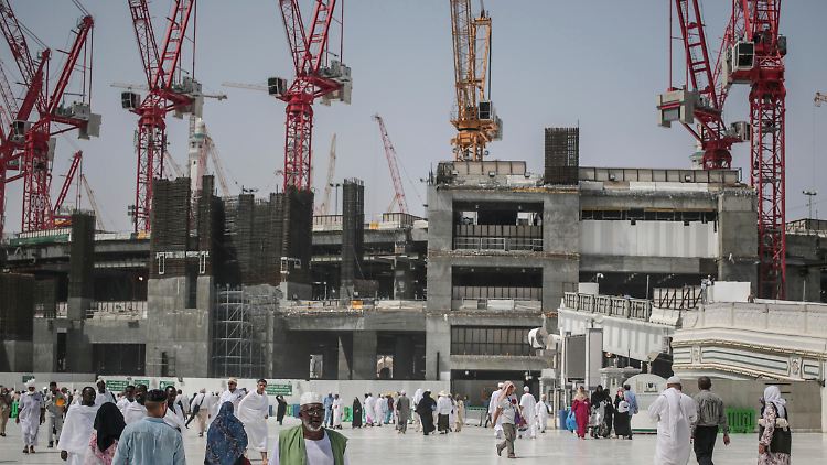 Die Bin-Laden-Familie hat auch die Große Moschee in Mekka gebaut.