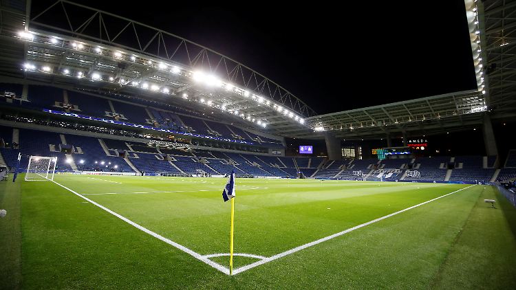In Portos Estádio do Dragão können nun 12.000 britische Fans das Champions-League-Finale live verfolgen.