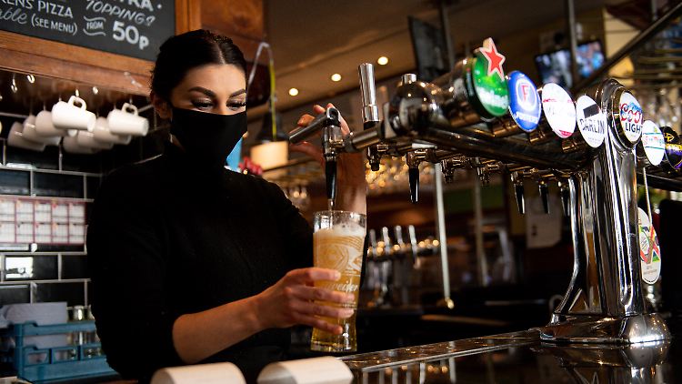 Ab dem 17. Mai dürfen Pubs auch ihre Innenräume wieder öffnen.