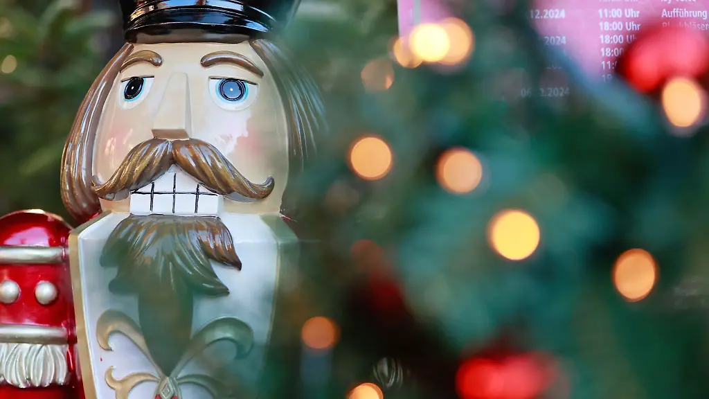 In-Rudolstadt-ist-ein-Nussknacker-zum-Diebesgut-geworden