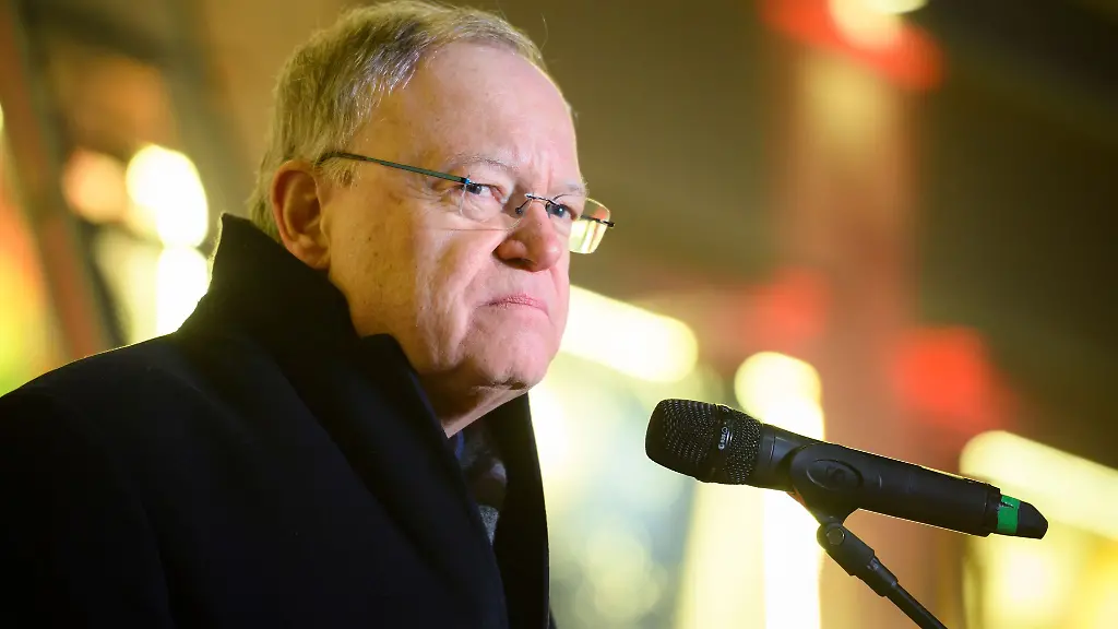 Ministerpraesident-Stephan-Weil-schlaegt-in-Uelzen-nachdenkliche-Toene-an