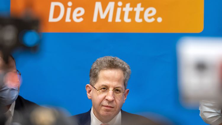Immer mehr Unionspolitiker finden, dass Aussagen von Hans-Georg Maaßen eben nicht mehr die Mitte repräsentieren, sondern eher den rechten Rand. 